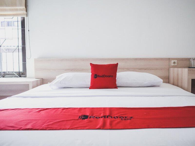 Reddoorz Near Taman Kota Lapang Merdeka סוקאבומי מראה חיצוני תמונה